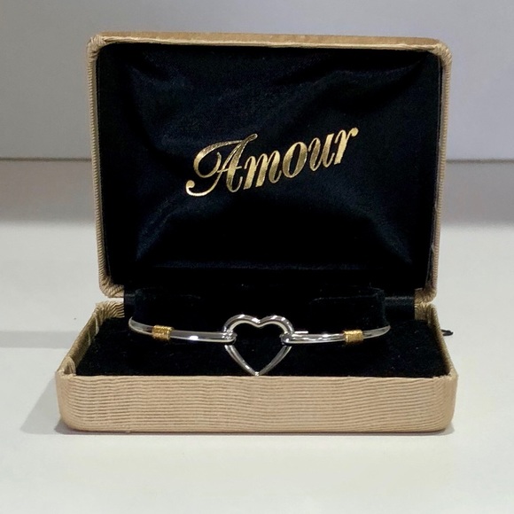 Jewelry - Heart Bangle Bracelet